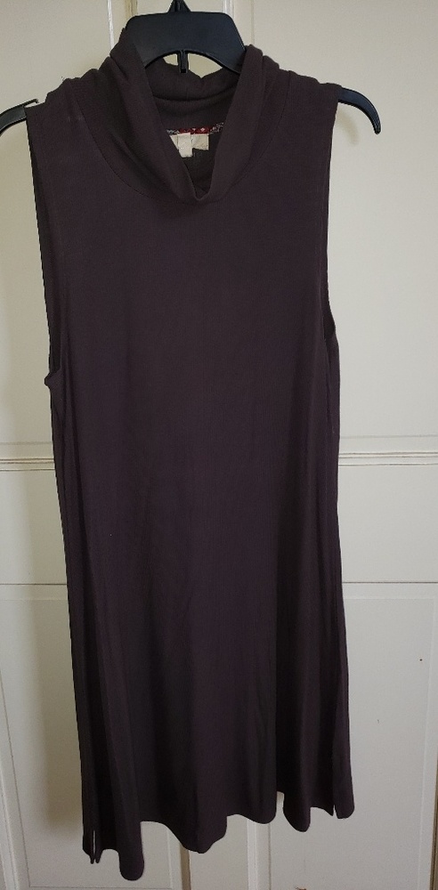 Brown sleeveless dress